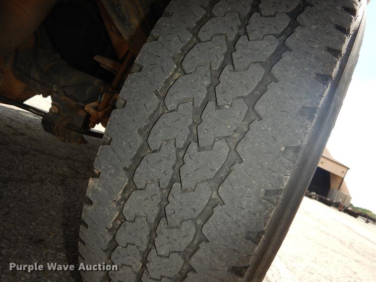 image for item DB8302 2012 Ford F250 Super Duty utility bed pickup truck