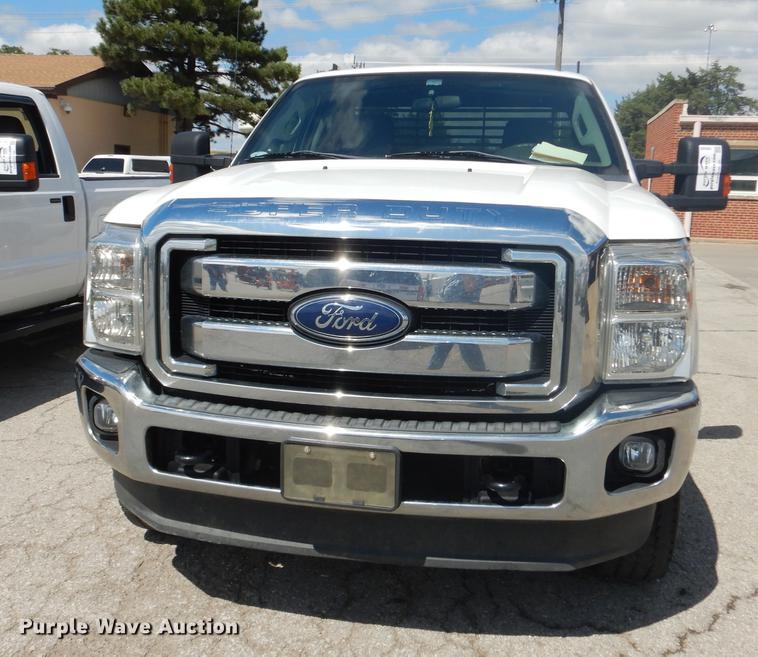image for item DB8303 2013 Ford F250 Super Duty pickup truck