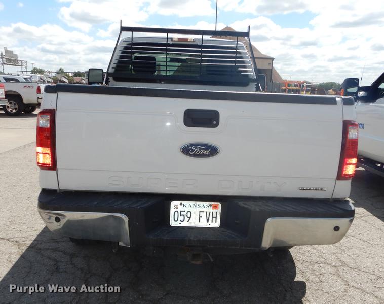 image for item DB8303 2013 Ford F250 Super Duty pickup truck