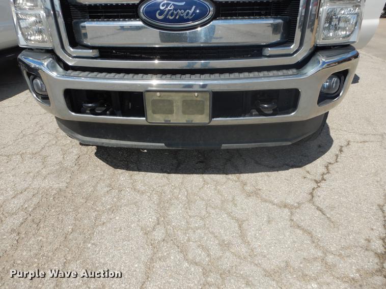 image for item DB8303 2013 Ford F250 Super Duty pickup truck