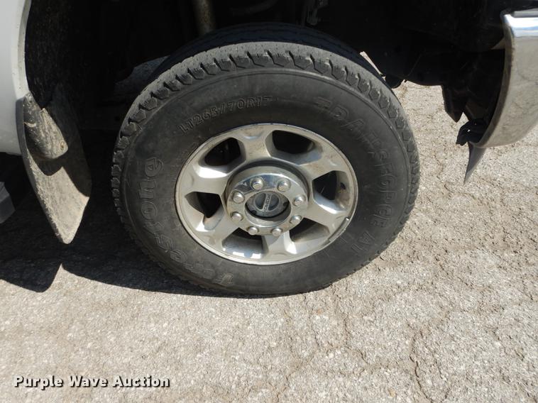 image for item DB8303 2013 Ford F250 Super Duty pickup truck