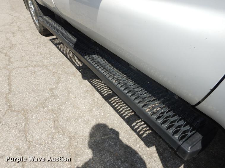 image for item DB8303 2013 Ford F250 Super Duty pickup truck