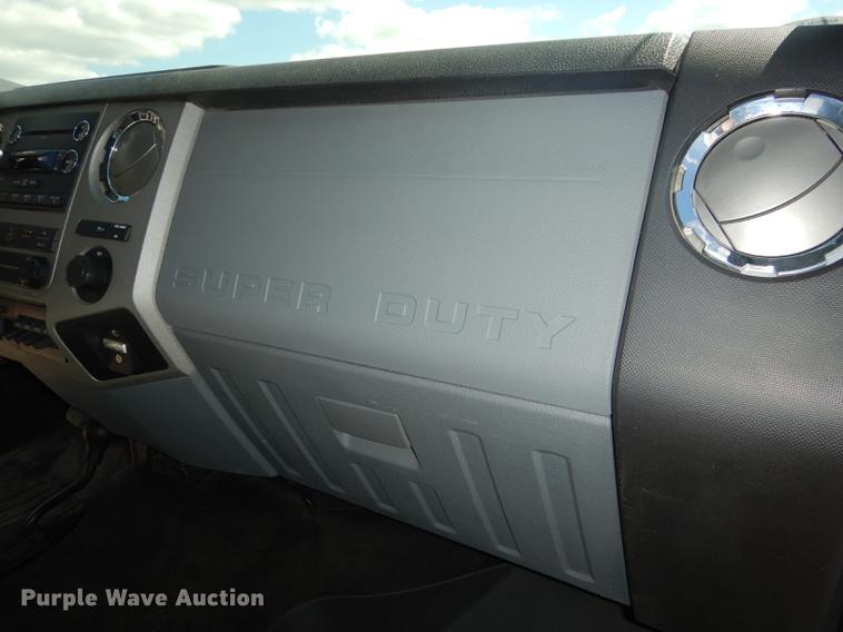 image for item DB8303 2013 Ford F250 Super Duty pickup truck