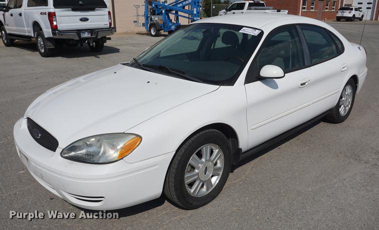 image for item DD6530 2005 Ford Taurus