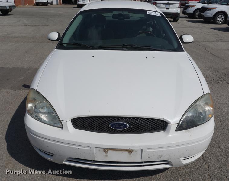 image for item DD6530 2005 Ford Taurus