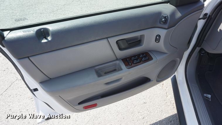 image for item DD6530 2005 Ford Taurus