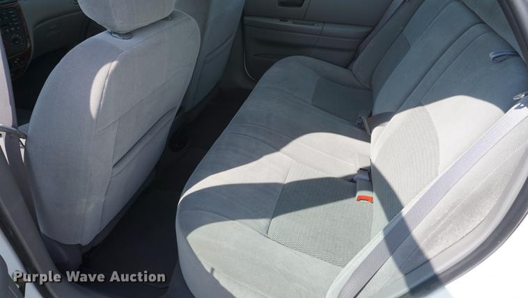 image for item DD6530 2005 Ford Taurus