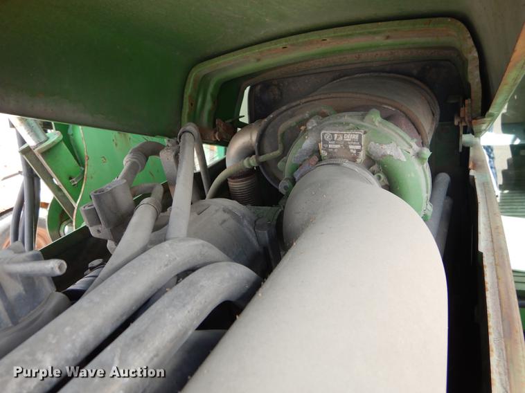 image for item DF1761 2001 John Deere 6310 MFWD tractor