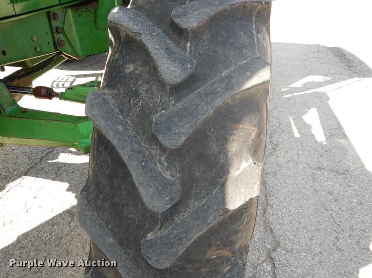 image for item DF1762 2001 John Deere 6310 MFWD tractor