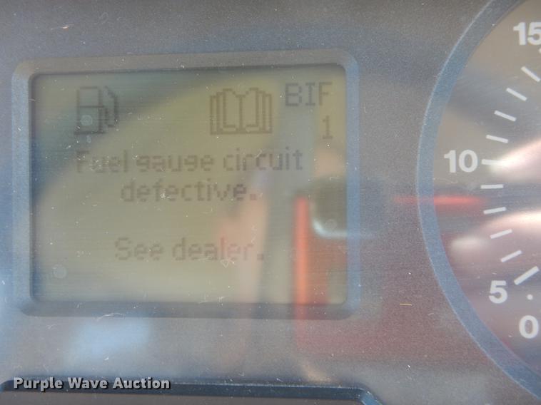 image for item DF1762 2001 John Deere 6310 MFWD tractor