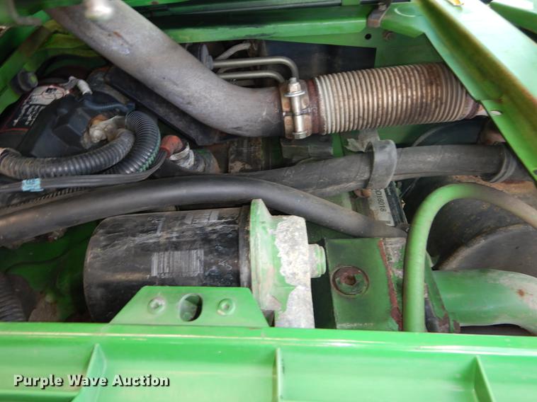 image for item DF1762 2001 John Deere 6310 MFWD tractor