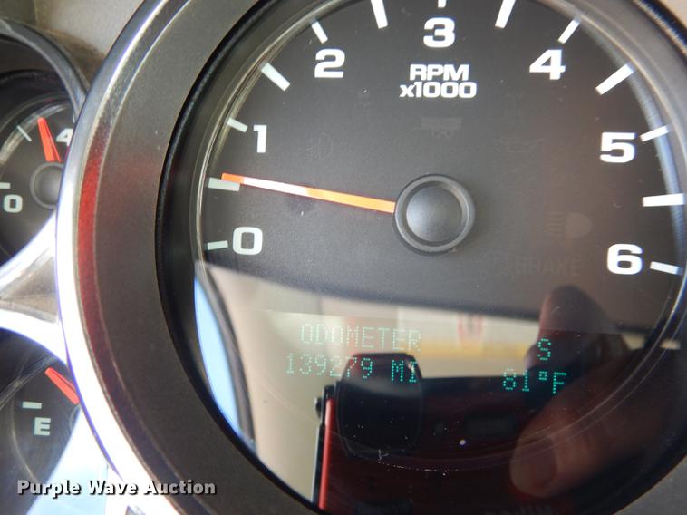 image for item DF1768 2012 Chevrolet Silverado 2500HD Crew Cab pickup truck