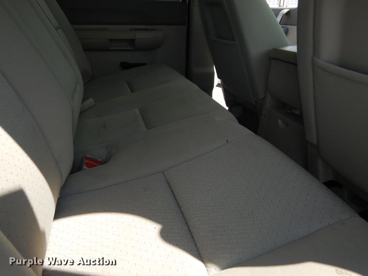 image for item DF1768 2012 Chevrolet Silverado 2500HD Crew Cab pickup truck