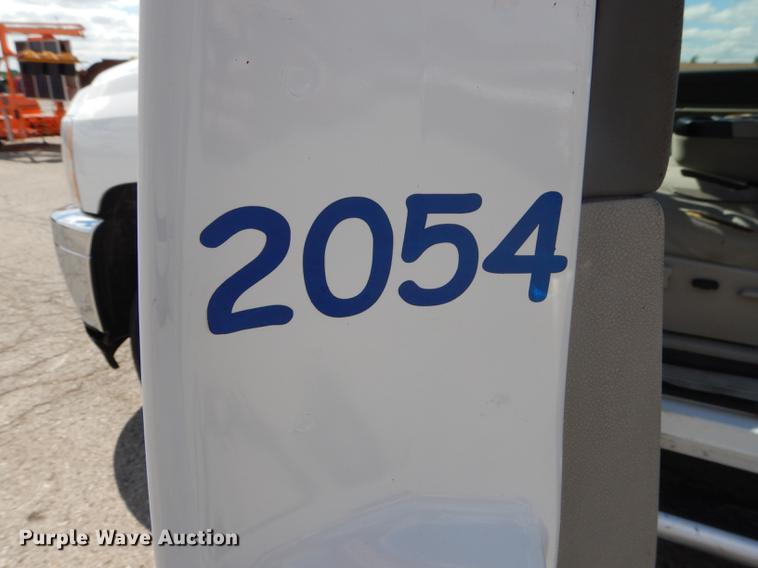 image for item DF1768 2012 Chevrolet Silverado 2500HD Crew Cab pickup truck