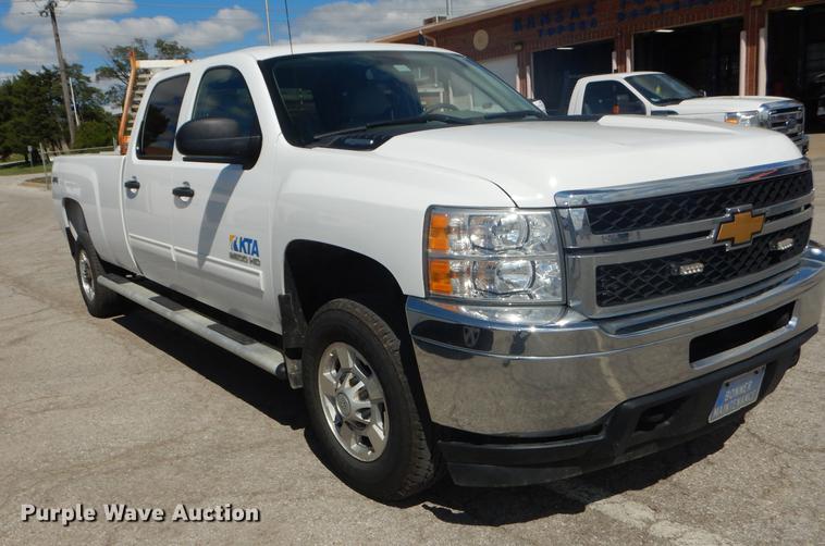 image for item DF1769 2012 Chevrolet Silverado 2500HD Crew Cab pickup truck