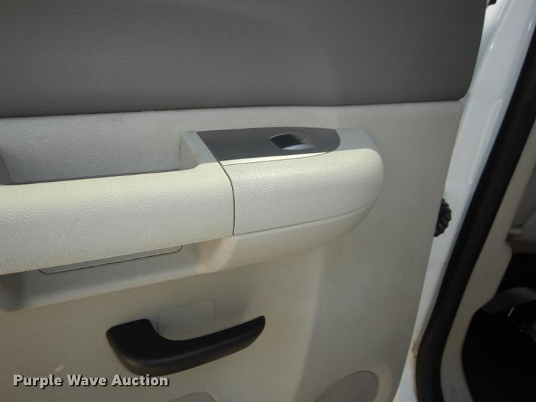 image for item DF1769 2012 Chevrolet Silverado 2500HD Crew Cab pickup truck