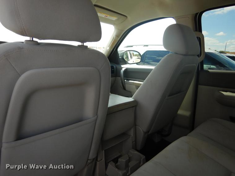 image for item DF1769 2012 Chevrolet Silverado 2500HD Crew Cab pickup truck