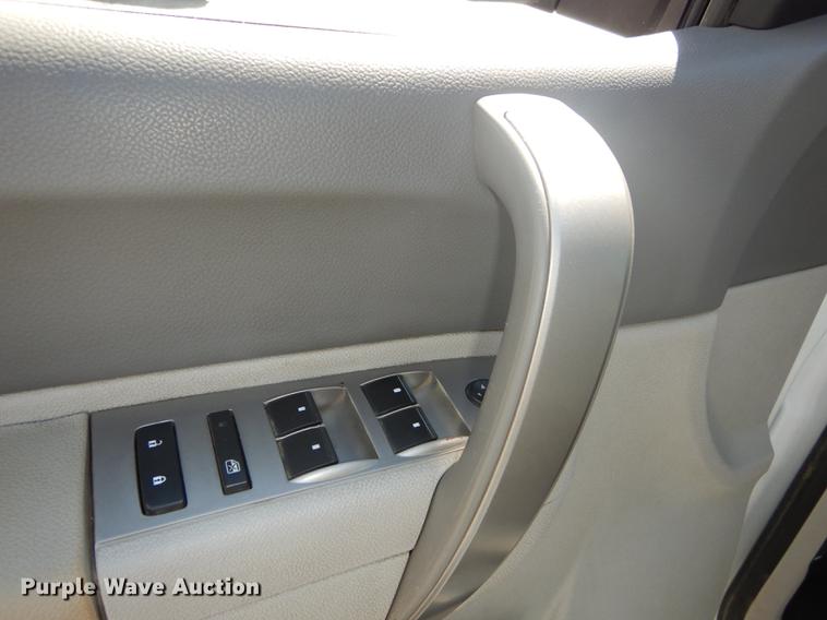 image for item DF1769 2012 Chevrolet Silverado 2500HD Crew Cab pickup truck