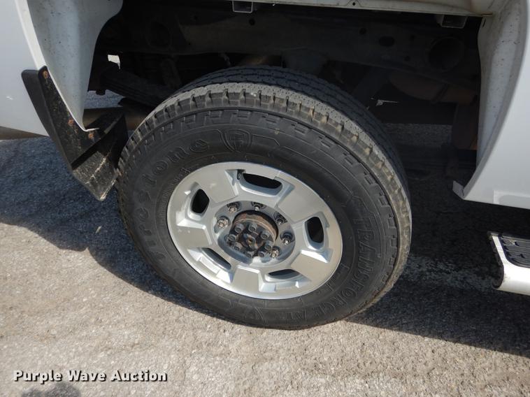 image for item DF1769 2012 Chevrolet Silverado 2500HD Crew Cab pickup truck