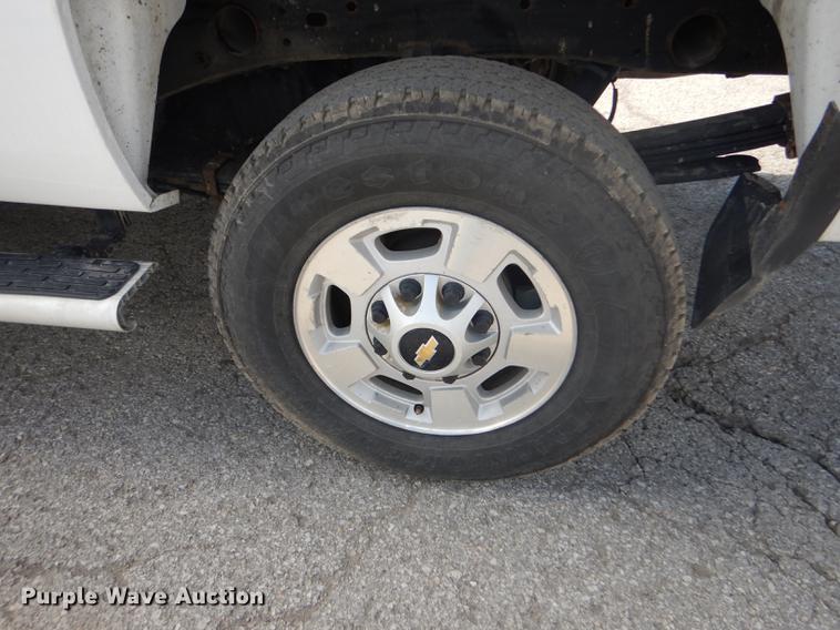 image for item DF1769 2012 Chevrolet Silverado 2500HD Crew Cab pickup truck