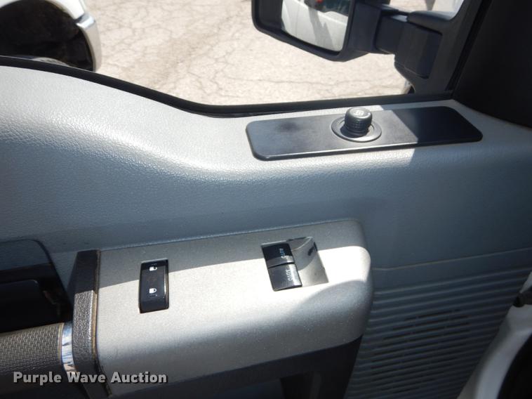 image for item DF1770 2015 Ford F250 Super Duty pickup truck