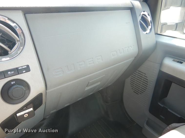 image for item DF1770 2015 Ford F250 Super Duty pickup truck