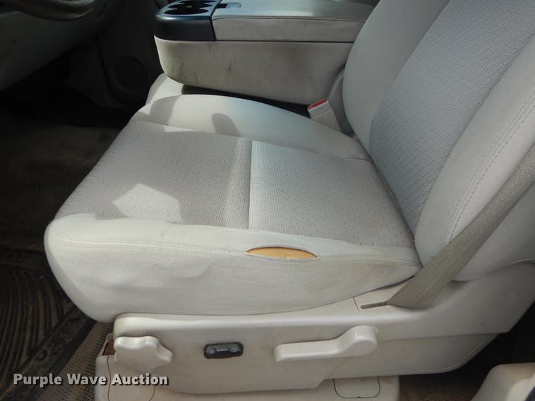 image for item DF1771 2012 Chevrolet Silverado 2500HD pickup truck