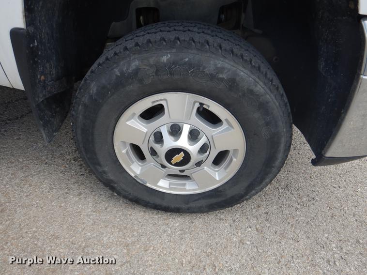 image for item DF1771 2012 Chevrolet Silverado 2500HD pickup truck