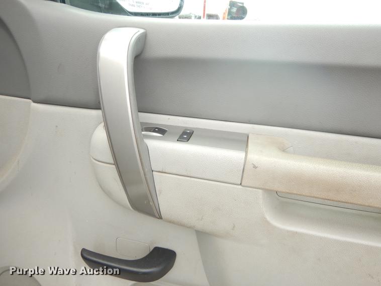 image for item DF1771 2012 Chevrolet Silverado 2500HD pickup truck