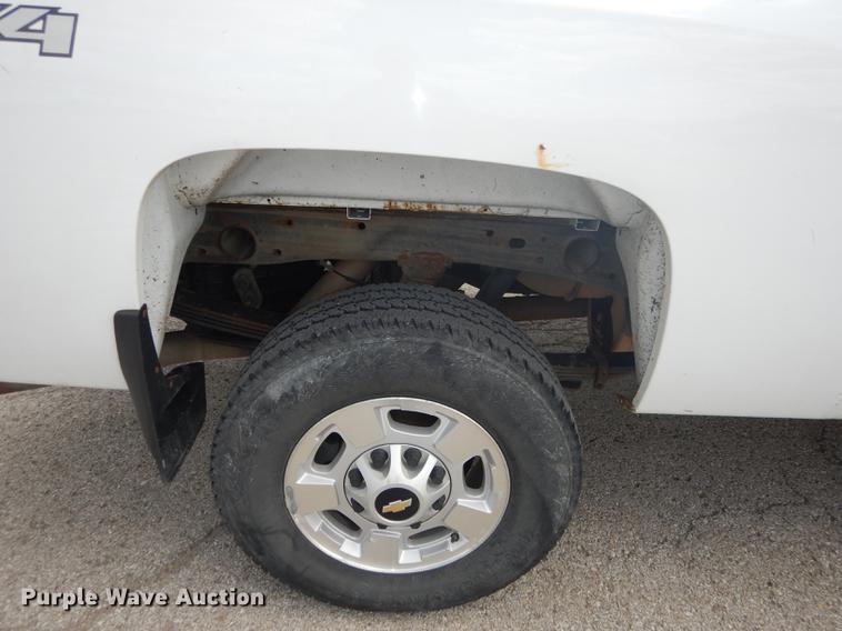 image for item DF1771 2012 Chevrolet Silverado 2500HD pickup truck