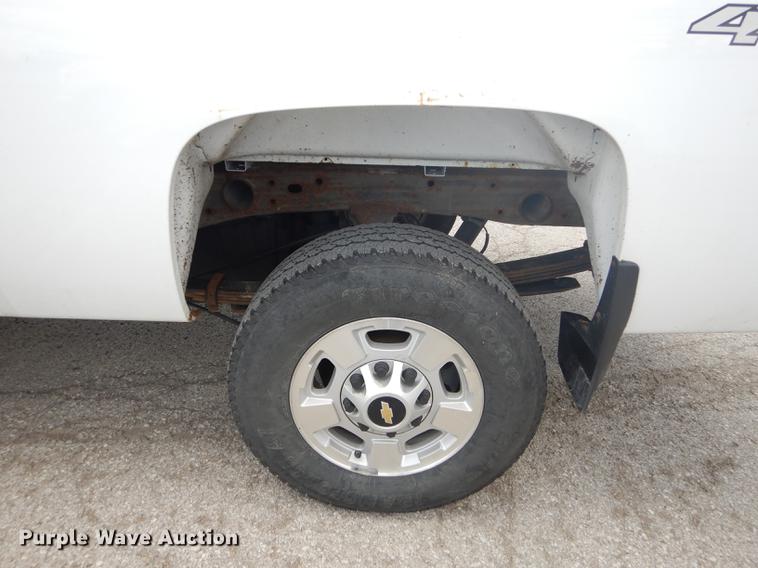 image for item DF1771 2012 Chevrolet Silverado 2500HD pickup truck
