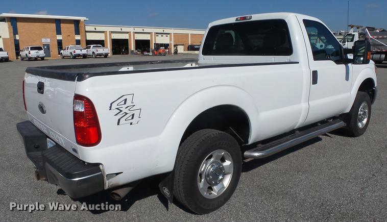 image for item DF4352 2011 Ford F250 Super Duty pickup truck