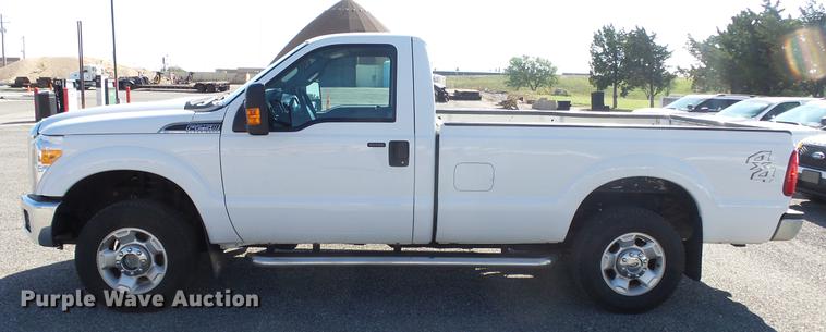 image for item DF4352 2011 Ford F250 Super Duty pickup truck
