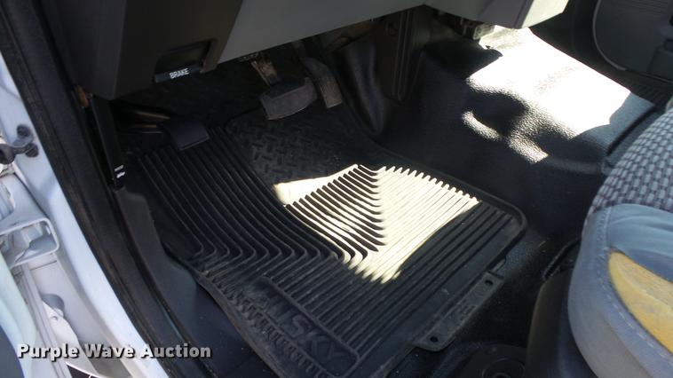 image for item DF4352 2011 Ford F250 Super Duty pickup truck