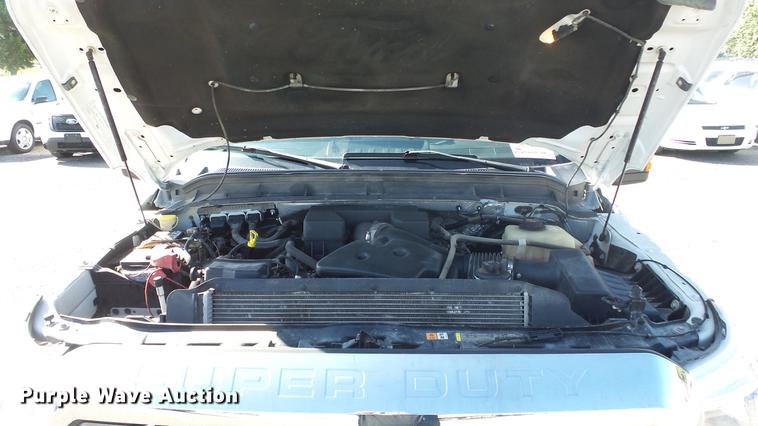 image for item DF4352 2011 Ford F250 Super Duty pickup truck