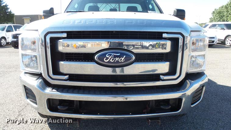 image for item DF4352 2011 Ford F250 Super Duty pickup truck