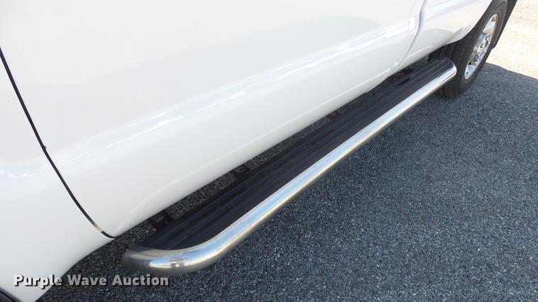 image for item DF4352 2011 Ford F250 Super Duty pickup truck