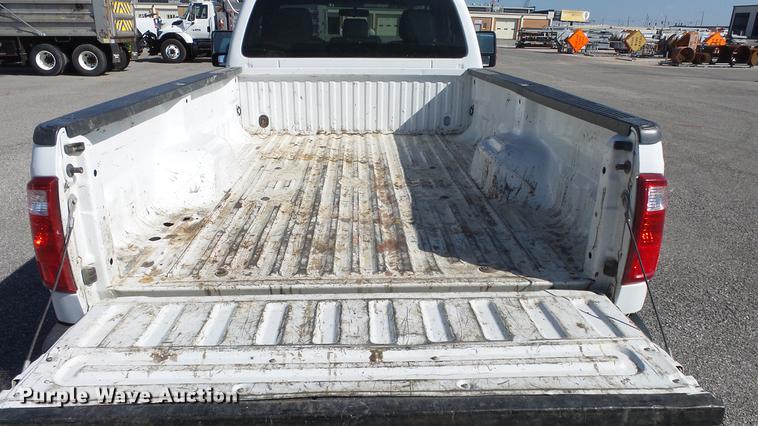 image for item DF4352 2011 Ford F250 Super Duty pickup truck