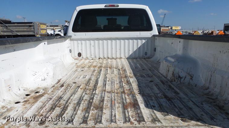 image for item DF4352 2011 Ford F250 Super Duty pickup truck
