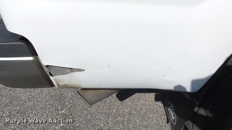 image for item DF4352 2011 Ford F250 Super Duty pickup truck