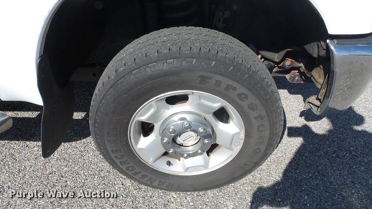 image for item DF4352 2011 Ford F250 Super Duty pickup truck