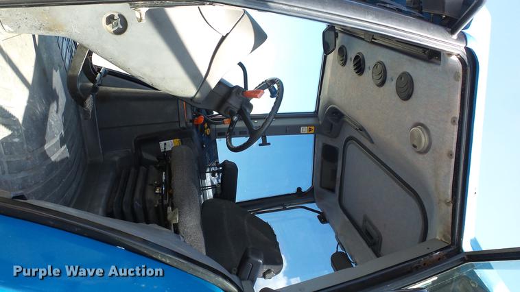 image for item DF4357 1998 New Holland 8260 MFWD tractor