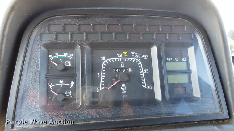 image for item DF4357 1998 New Holland 8260 MFWD tractor