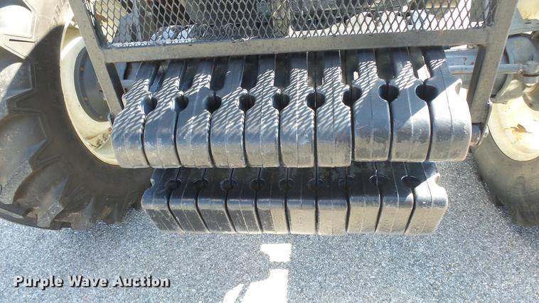 image for item DF4357 1998 New Holland 8260 MFWD tractor