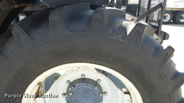 image for item DF4357 1998 New Holland 8260 MFWD tractor