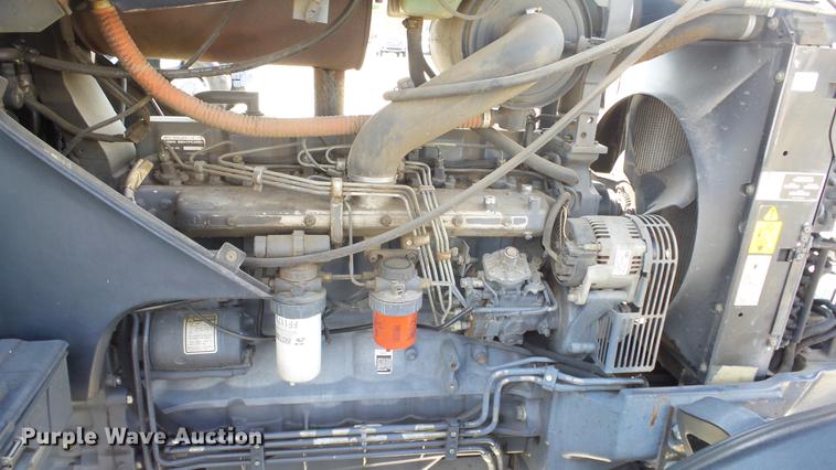 image for item DF4357 1998 New Holland 8260 MFWD tractor