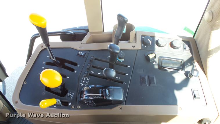 image for item DF4358 1999 John Deere 7210 MFWD tractor