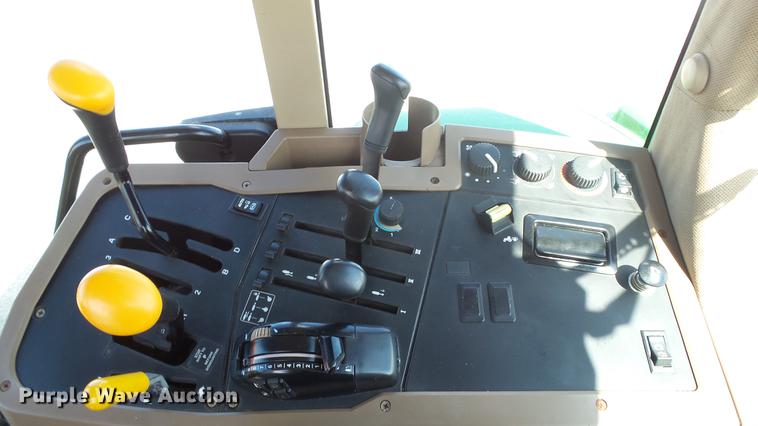image for item DF4358 1999 John Deere 7210 MFWD tractor