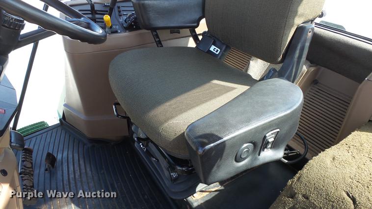 image for item DF4358 1999 John Deere 7210 MFWD tractor