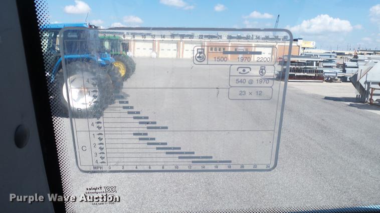 image for item DF4359 New Holland 8260 MFWD tractor